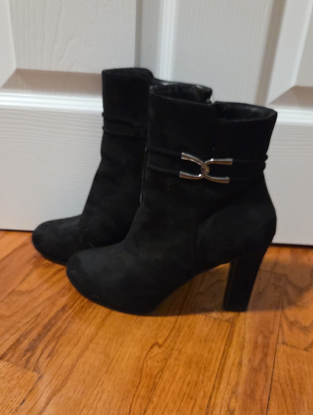 Impo Faux Suede Memory Foam Boots Sz. 7.5